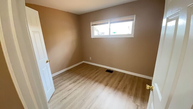 Building Photo - 4141 Redonda Ln