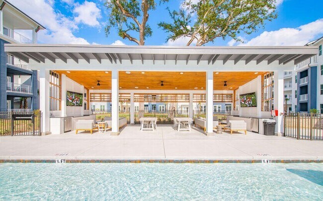 Foto del edificio - 9691 Patriot Blvd