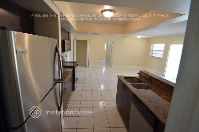 Foto del edificio - 6700 NW 22nd Ct
