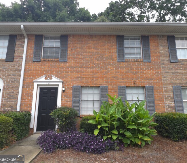 Building Photo - 147 Northdale Pl