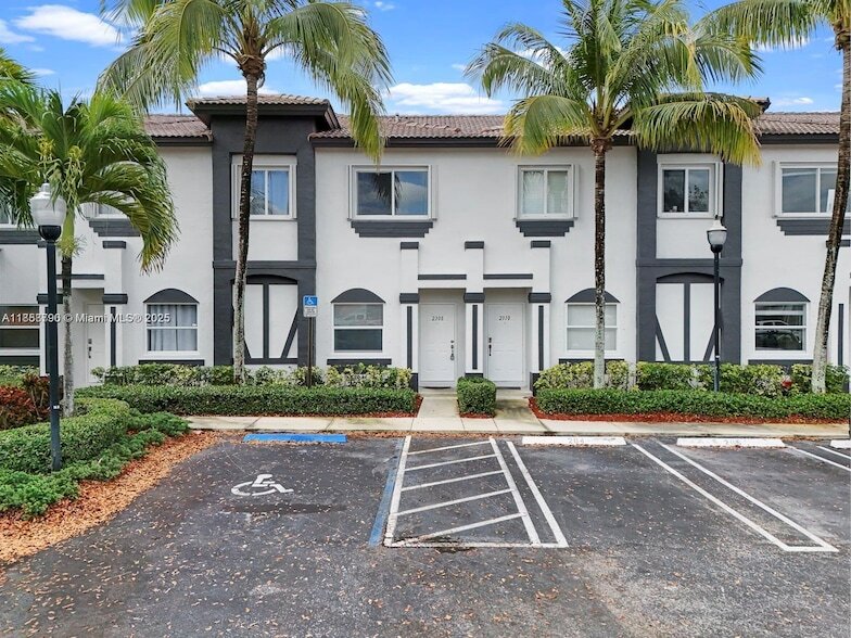 Foto principal - 2308 SE 24th Ave