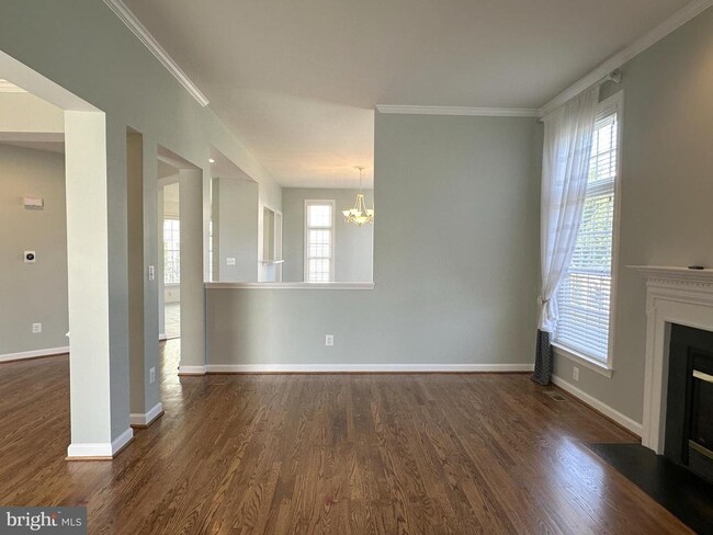Building Photo - 1222 Tennessee Dr NE