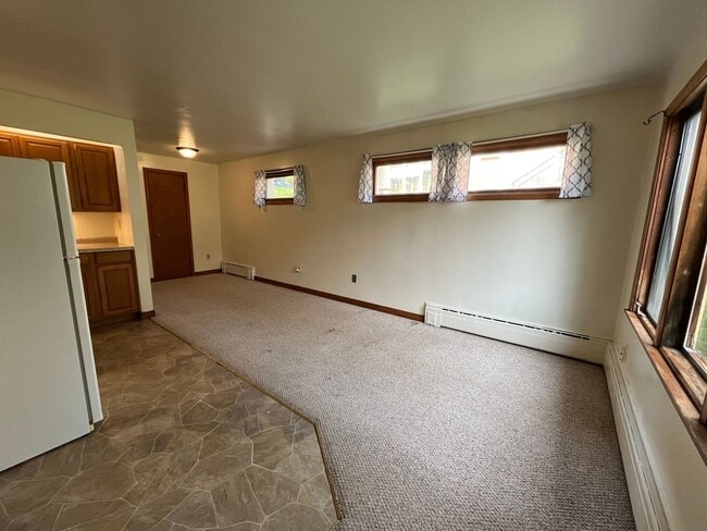 Building Photo - 1702 E 2nd St