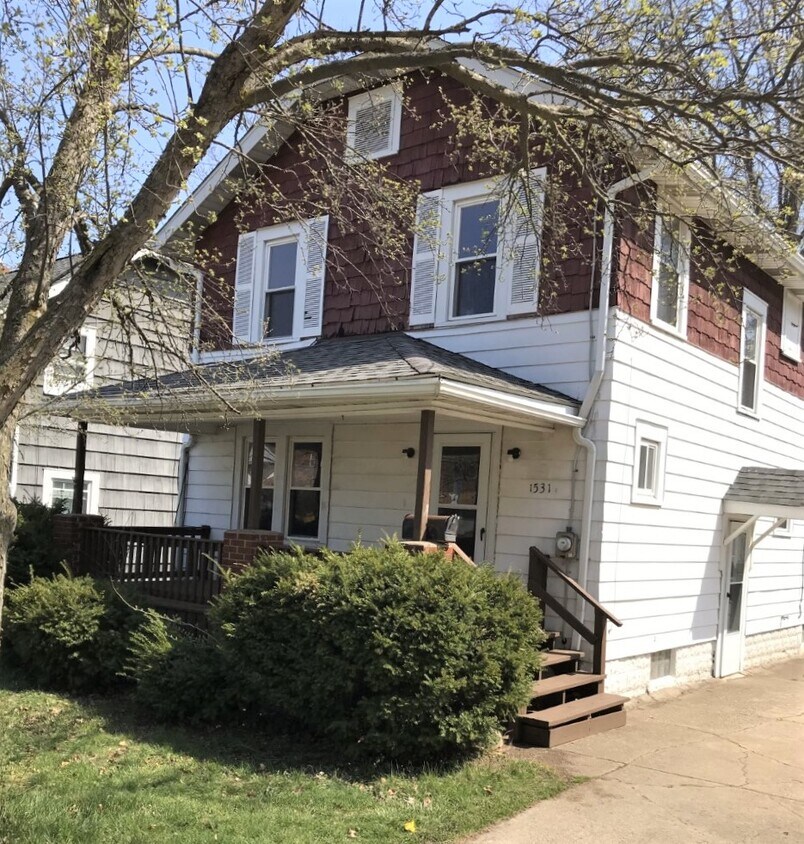 Primary Photo - 1531 Hillcrest St
