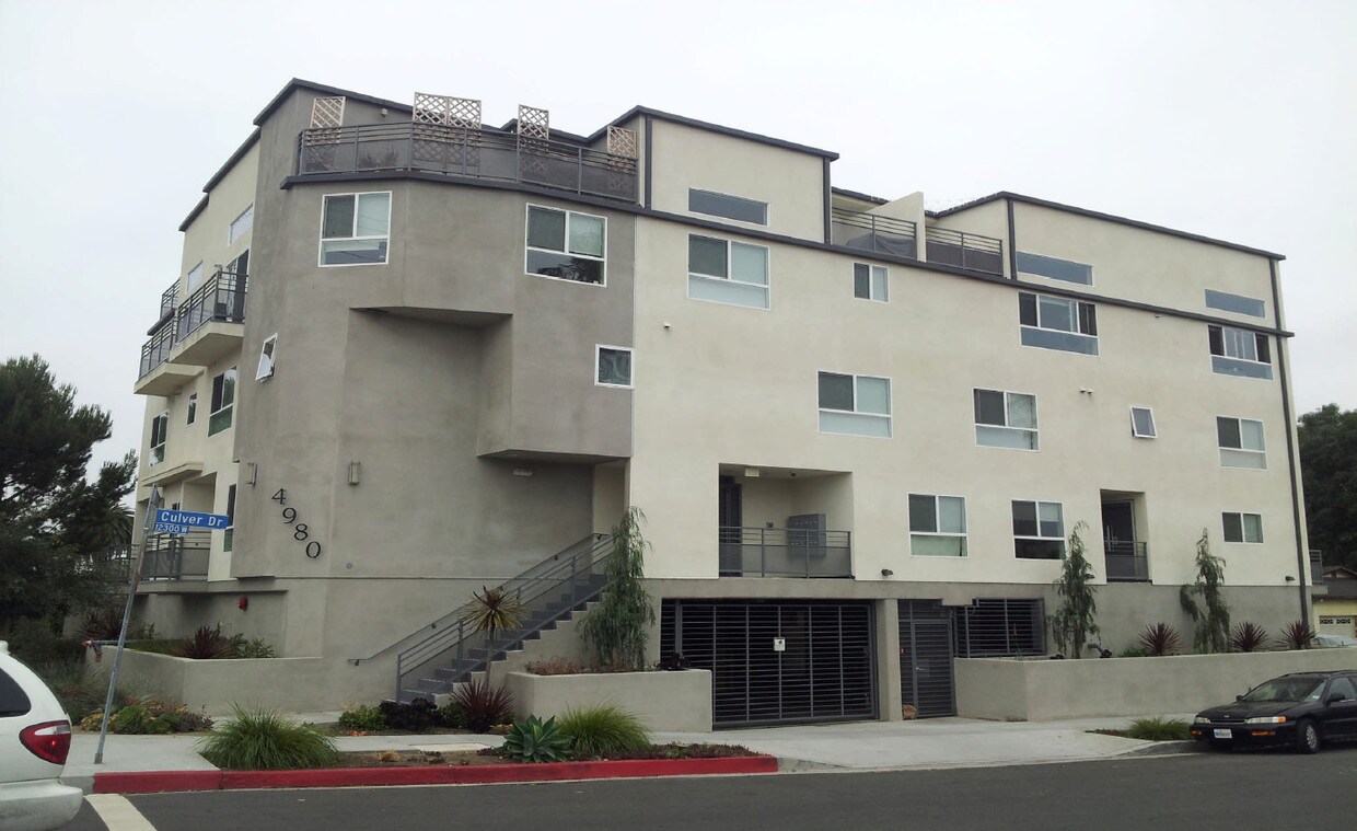 Primary Photo - 4980 S Centinela Ave