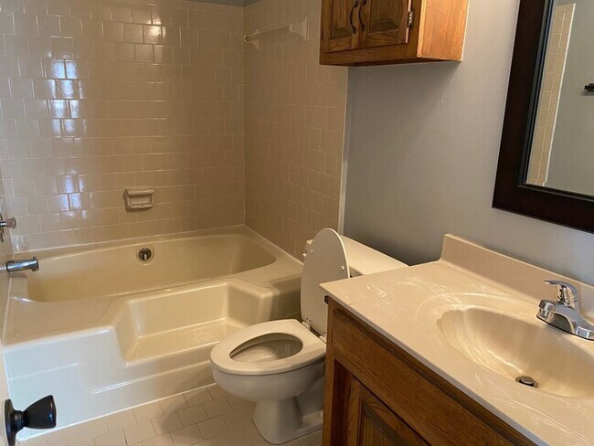 Foto del edificio - Cherry Hill condo off Bonita Pkwy!