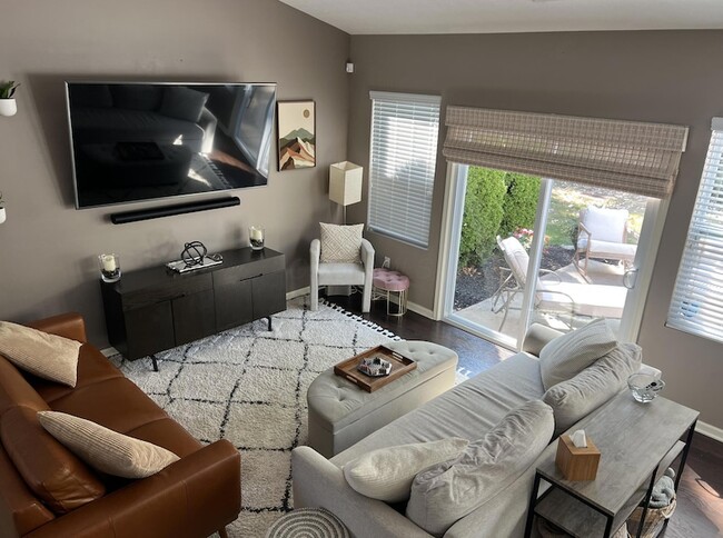 Foto del edificio - 6215 Prairiefire Ave