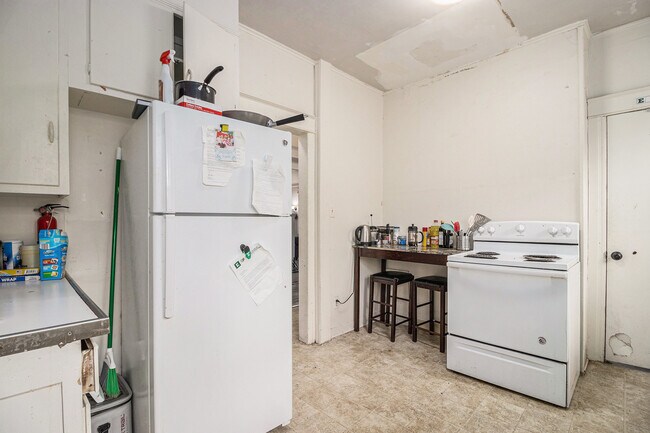 Foto del edificio - 217 N Normal St