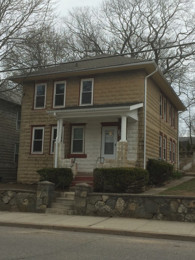 Primary Photo - 102 South St