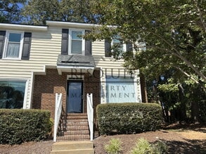 Building Photo - 6123 Highcastle Ct