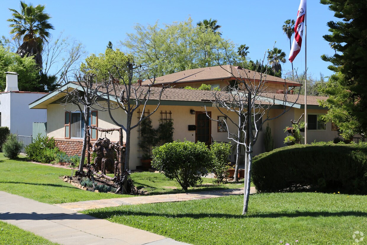 Building Photo - 6th Avenue Apartments