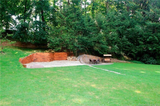 Building Photo - 380 Webbs Hill Rd