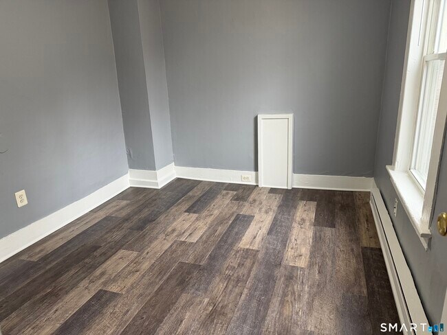 Foto del edificio - 112 Rockwell St