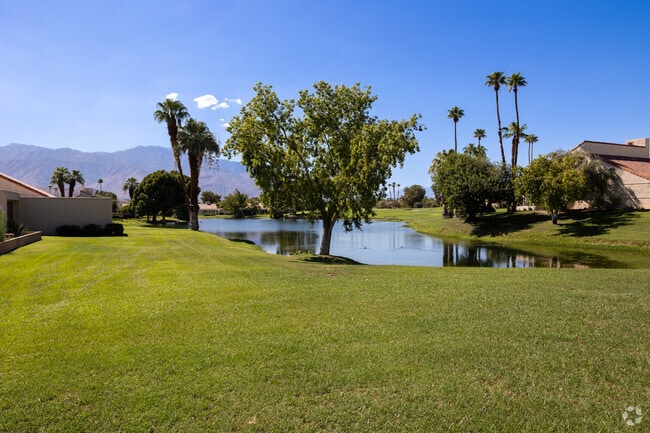 Discover the wildlife that calls Mission Hills home.