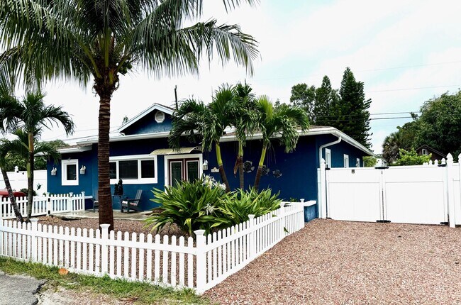 Building Photo - 1827 Len Dr