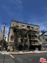Building Photo - 3855 Ingraham St