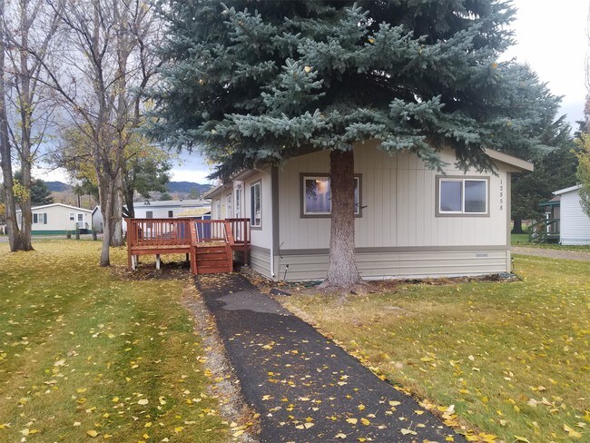 Building Photo - 12858 Onyx Dr