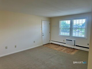 Foto del edificio - 49 Brewster Rd