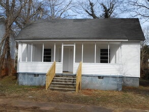 Building Photo - 5 Gallon St