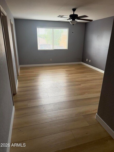 Foto del edificio - 15587 W Gross Ave