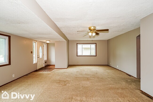 Building Photo - 14612 Summit Ave