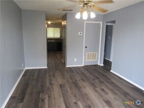 Building Photo - 1301 Quail Cir