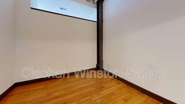 Foto del edificio - 101 E. Sixth St.