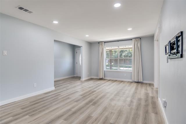 Foto del edificio - 3647 Whitehall Dr