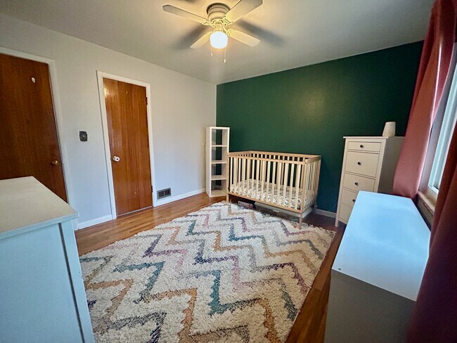 Foto del edificio - 4751 S Delaware St