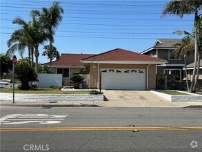 Building Photo - 4811 Sharon Dr