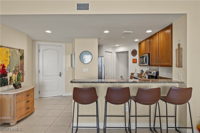 Foto del edificio - 5781 Cape Harbour Dr