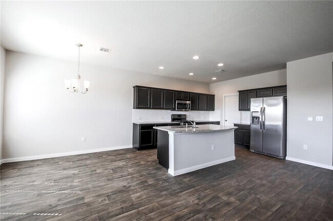 Building Photo - 13935 Belzer Dr