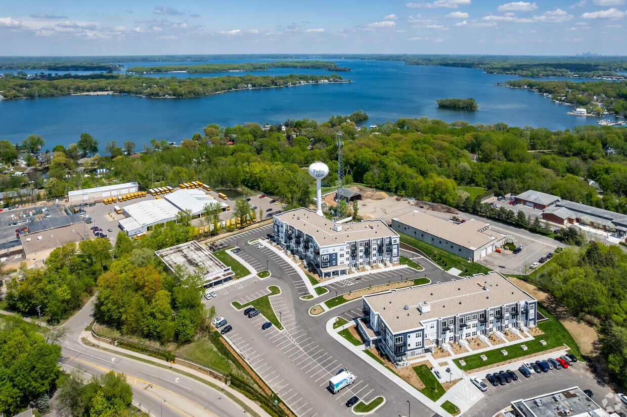 Carrick Apartments and Townhomes Apartments 5603 Manitou Rd Tonka Bay