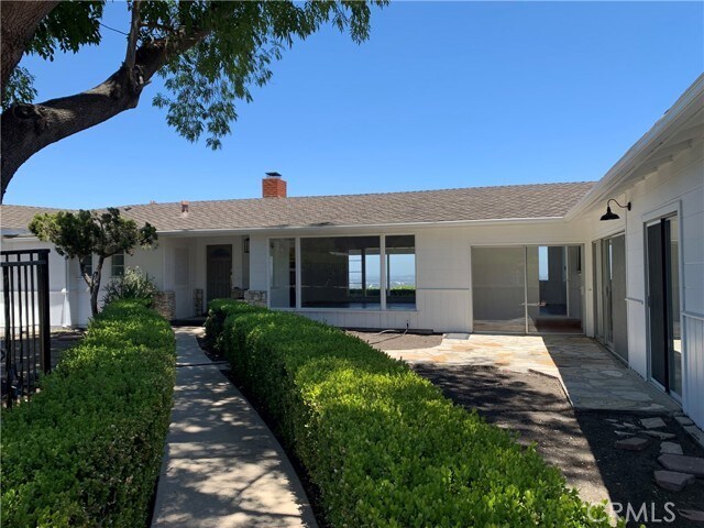 Foto del edificio - 28215 Palos Verdes Dr E