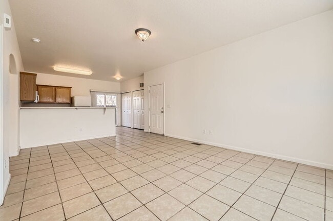 Building Photo - 9395 Trailside View