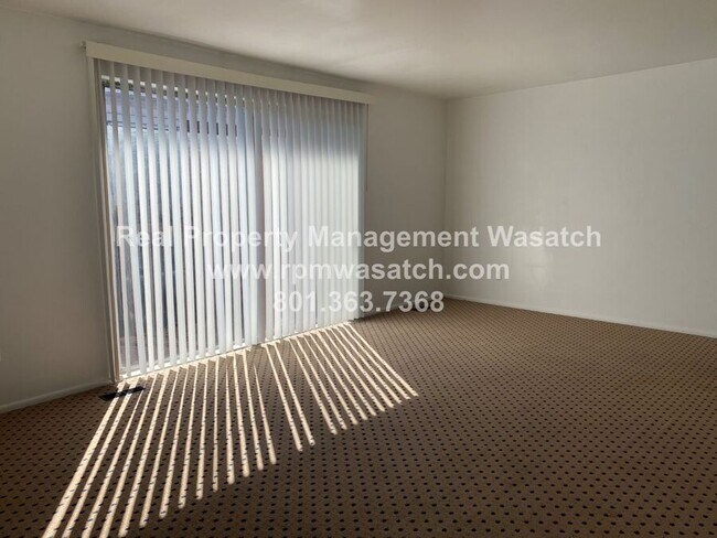 Foto del edificio - Upstairs 1 Bed 1 Bath Condo in Murray! Ava...
