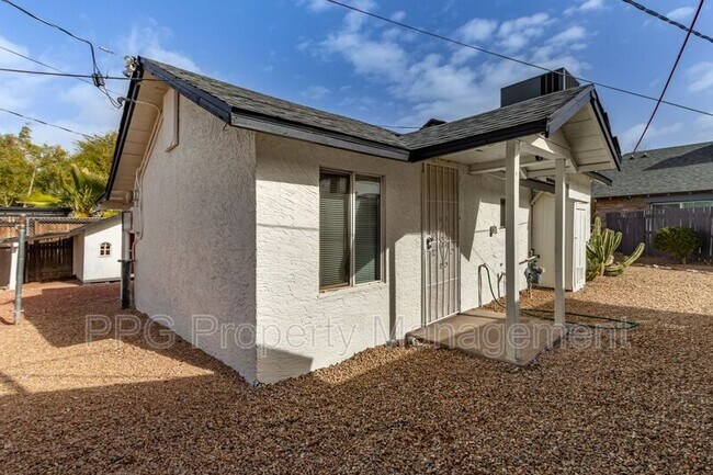 Building Photo - 2214 N 23rd St