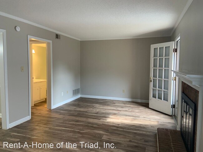 Foto del edificio - 3 br, 2.5 bath House - 4851 Tower Road D