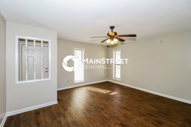 Foto del edificio - 3 Bedroom Pet-Friendly Home in Memphis, TN with Main Street Renewal