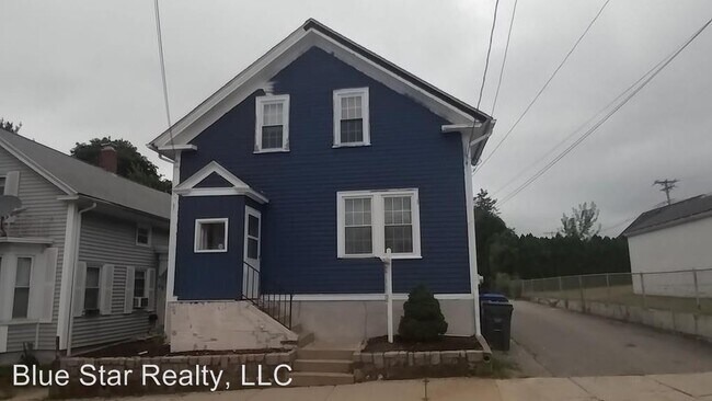 Building Photo - 3 br, 1.5 bath House - 9 Eva St.