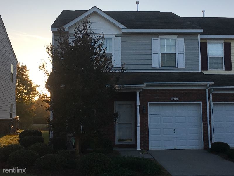 Primary Photo - 3 br, 2.5 bath Townhome - 241 Azteca Drive