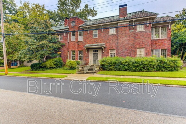 Photo - 654 Anderson St Apartment