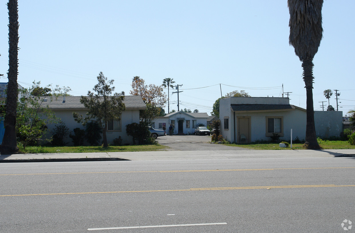 Foto del edificio - 1263 S Oxnard Blvd