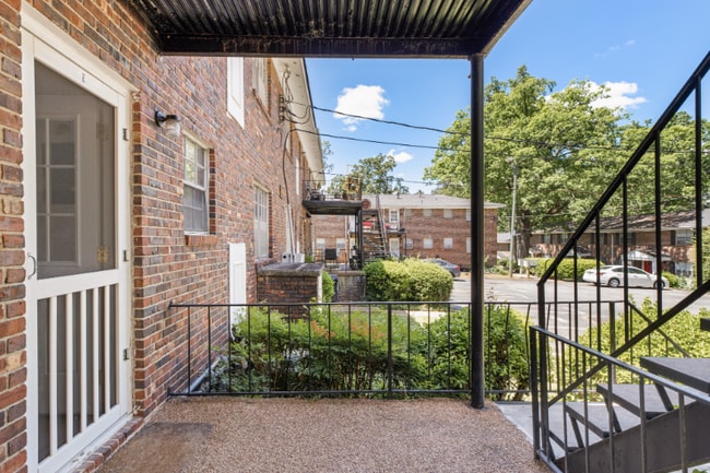 Building Photo - 1380 Church St