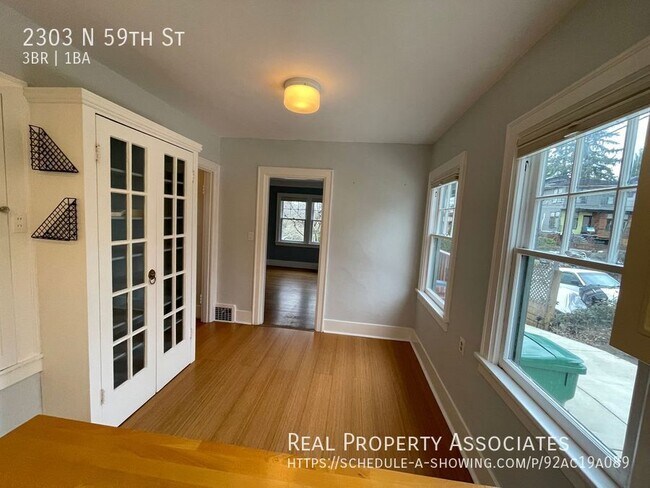 Foto del edificio - 2303 N 59th St