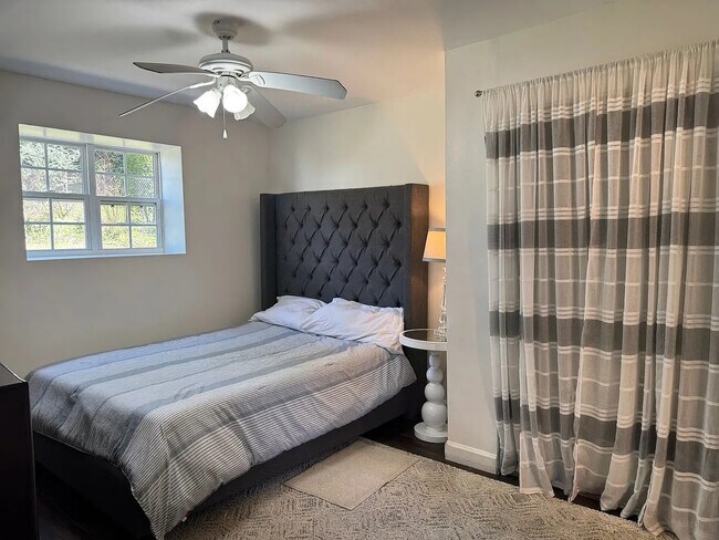 Foto del edificio - 2686 Rosemary St NW