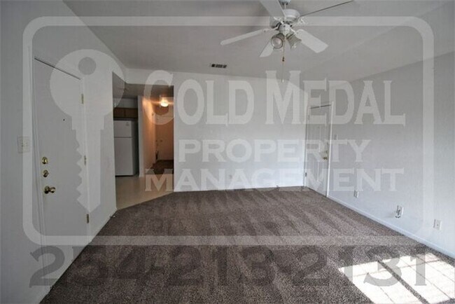 Foto del edificio - 1710 Aztec Trce