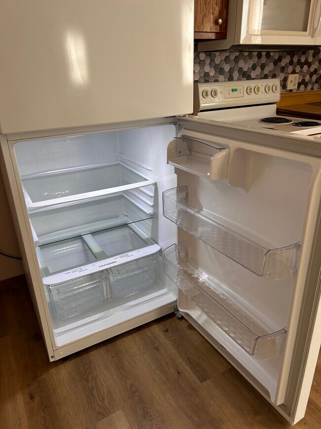 Foto del edificio - 5731 Telephone Rd