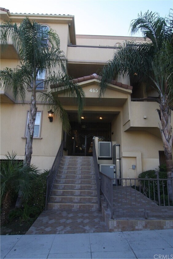 465 E Magnolia Blvd Unit 102, Burbank, CA 91501 Condo for Rent in