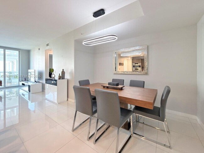 Foto del edificio - 7751 NW 107th Ave